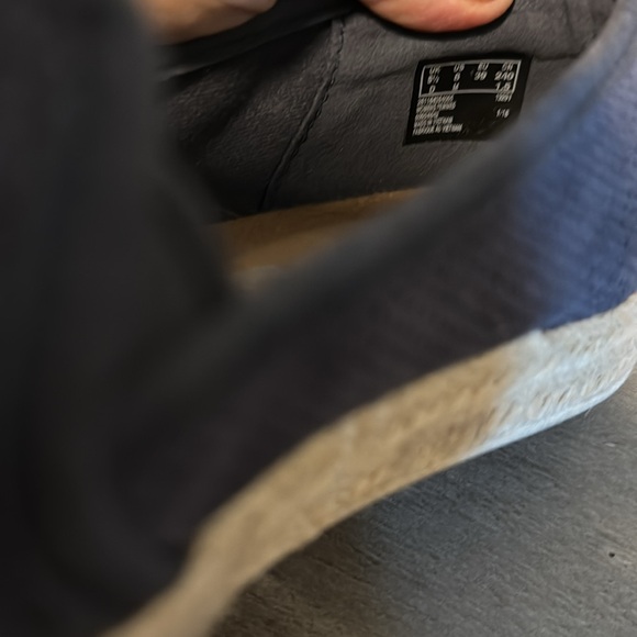 Collection by Clarks navy with cushion insoles. 8M - Picture 7 of 7